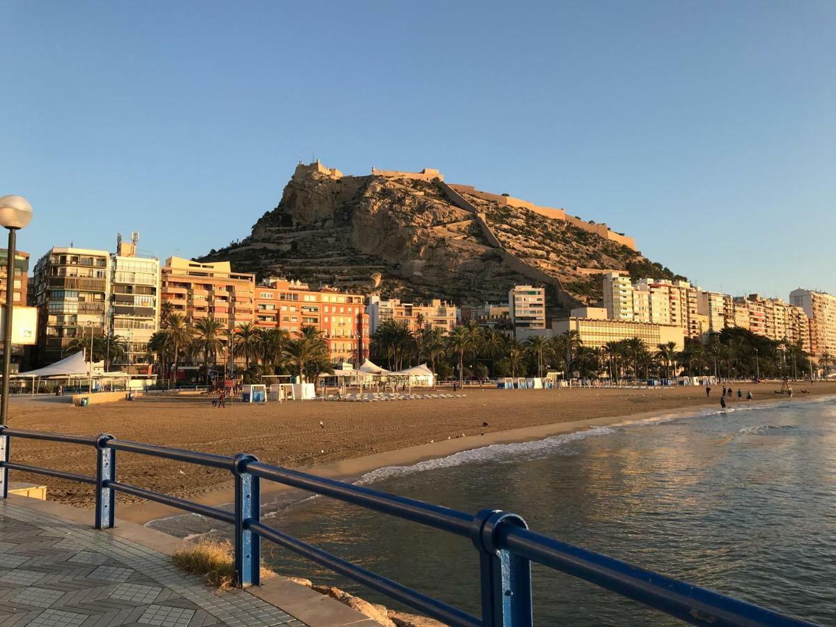 アリカンテPiso En Primera Linea De Playa Del Postiguetアパートメント エクステリア 写真